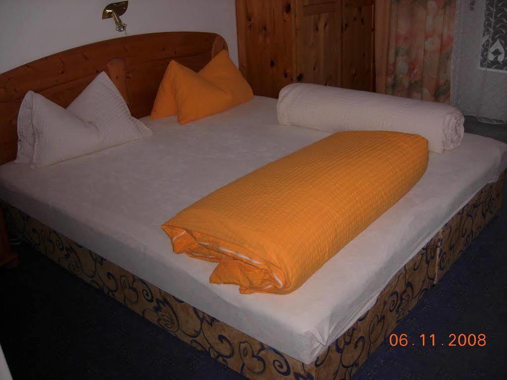 Fruehstueckspension Alpenrose Bed & Breakfast Iselsberg Eksteriør bilde
