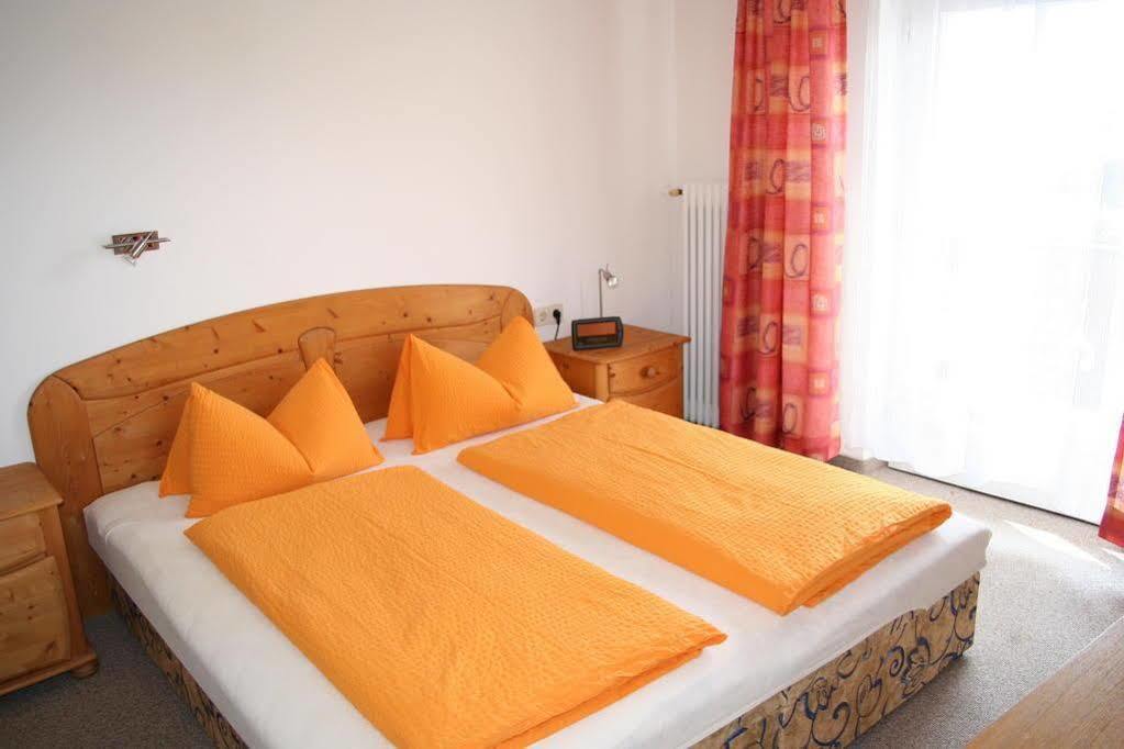 Fruehstueckspension Alpenrose Bed & Breakfast Iselsberg Eksteriør bilde
